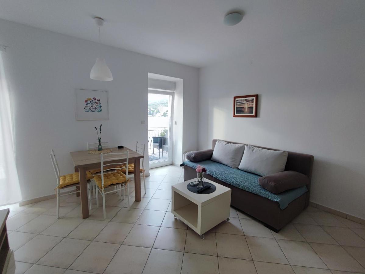 Apartmani Plaza Selce Bilik gambar